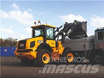 JCB 411 Gumikerekes homlokrakodók