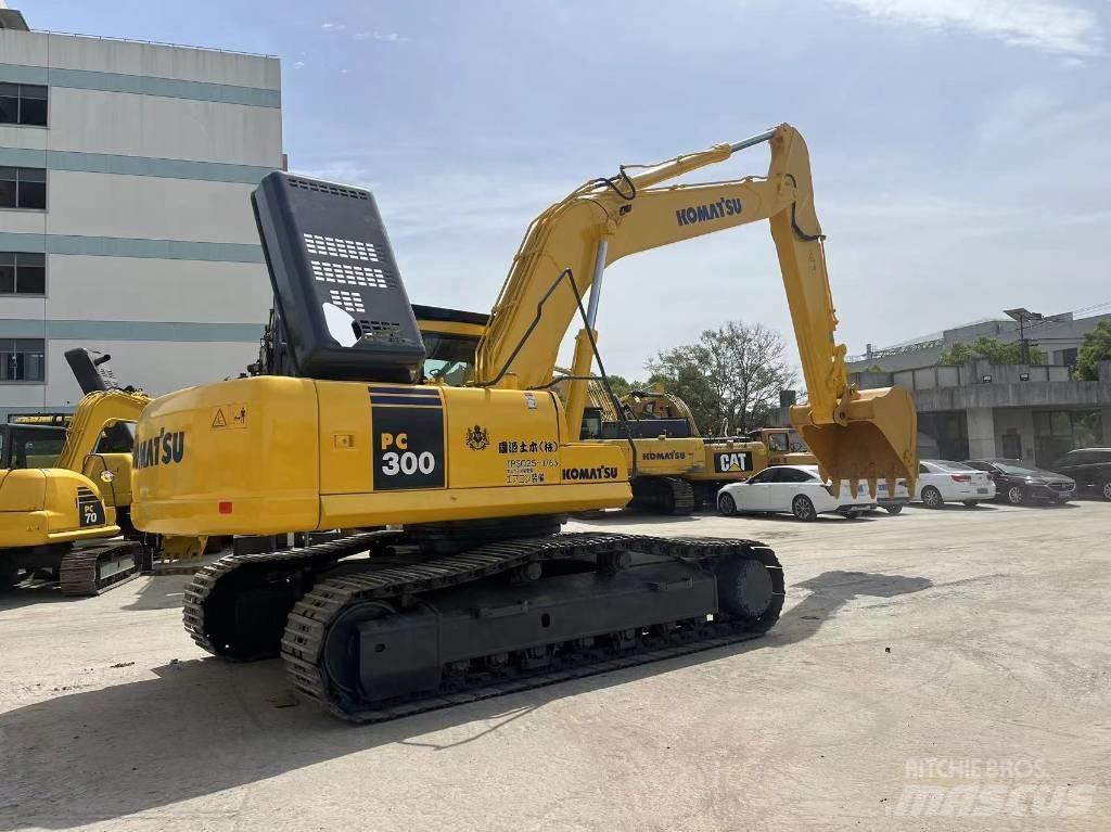 Komatsu PC 300 Lánctalpas kotrók