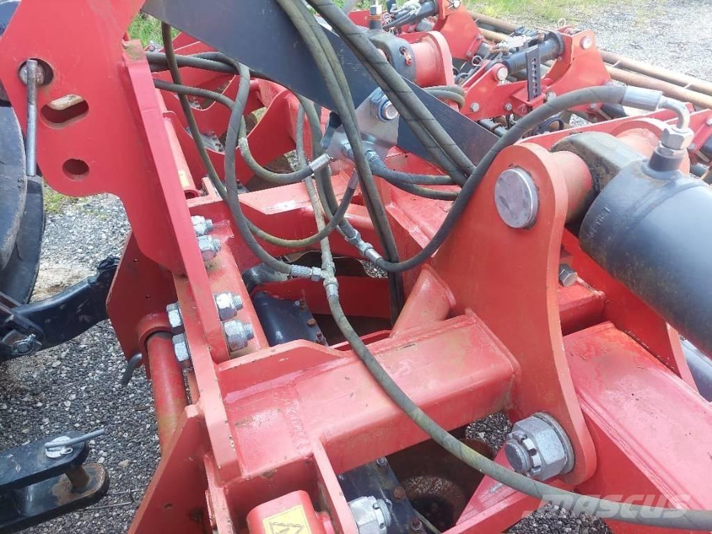 Metal-Fach U710 Kardánhajtású ekék és Forgó-boronák