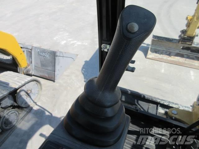 CAT 302.7 D CR Mini kotrók < 7t