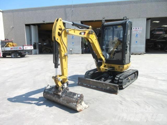 CAT 302.7 D CR Mini kotrók < 7t