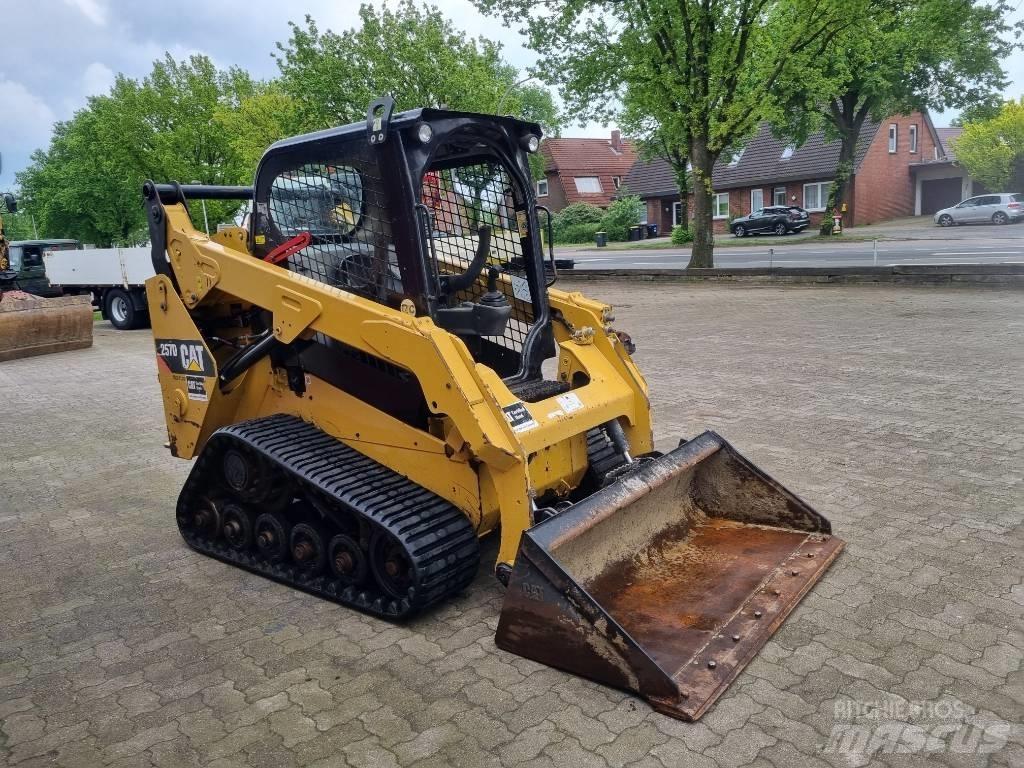 CAT 257 D Kompaktrakodók