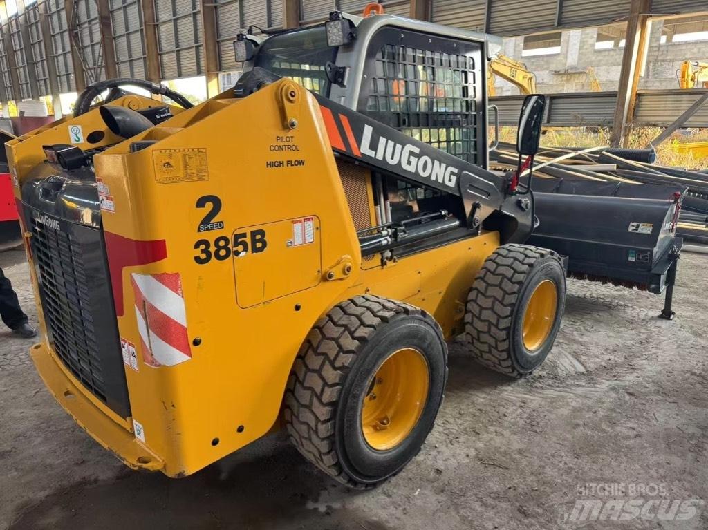 LiuGong 385 B Kompaktrakodók