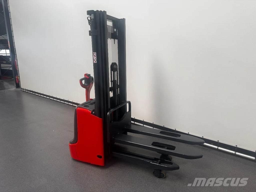 Linde L 12 I Gyalogkíséretű targonca