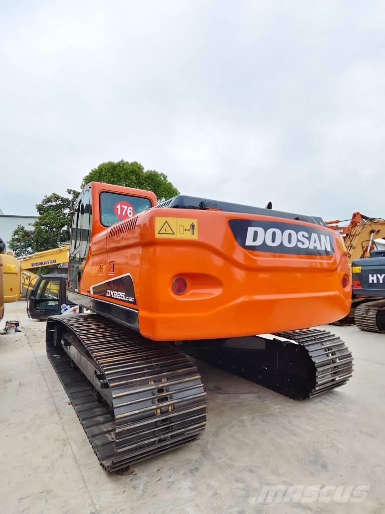 Doosan DX 225 LC-9C Lánctalpas kotrók
