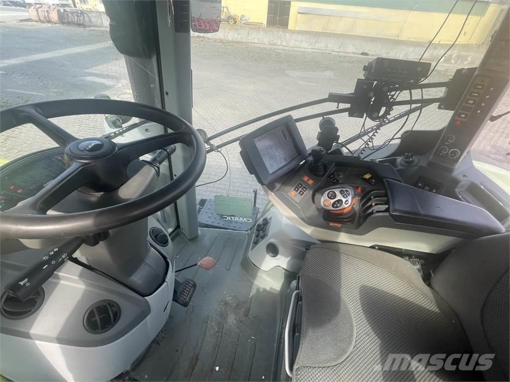 CLAAS AXION 830 Traktorok