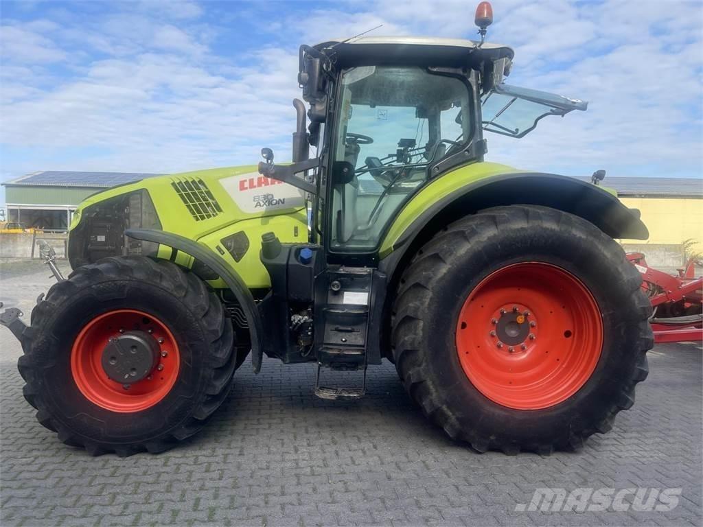 CLAAS AXION 830 Traktorok