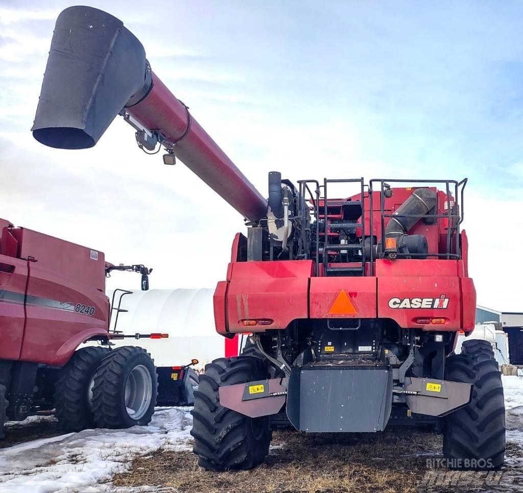 CASE 8230 Kombájnok