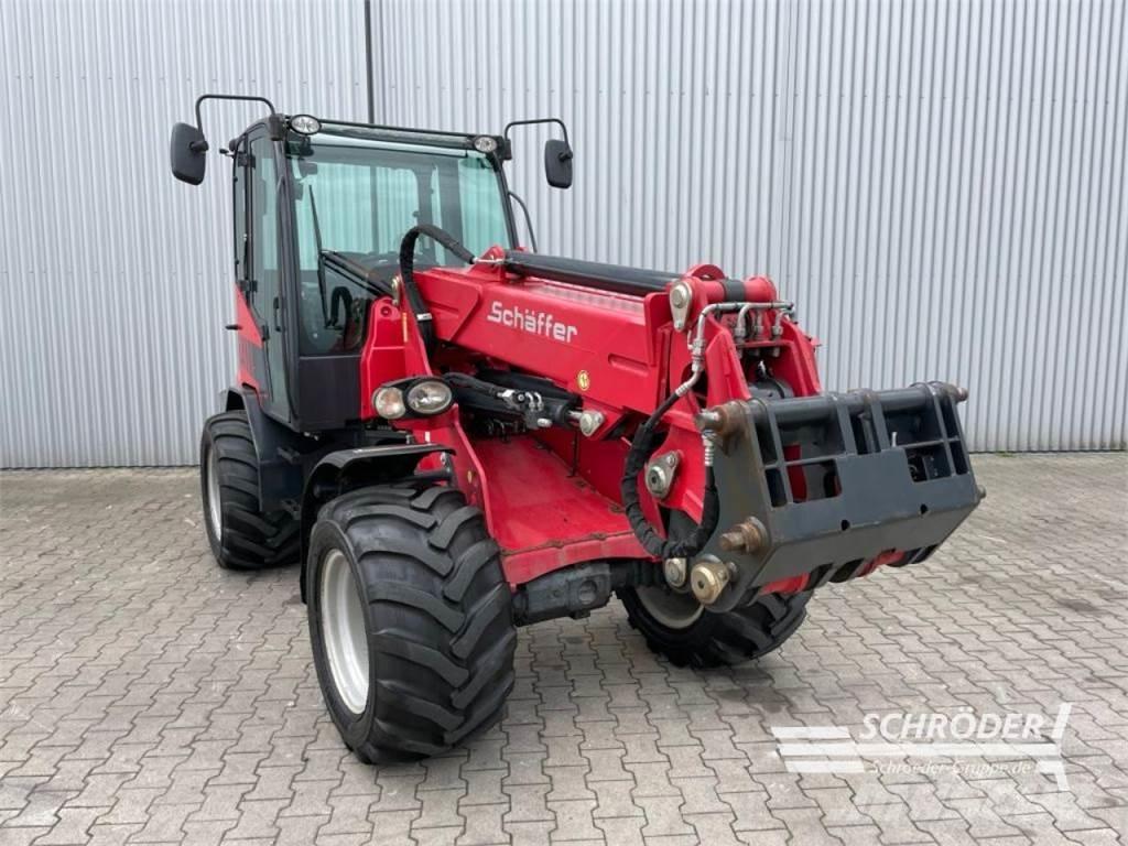 Schäffer 6680 T Gumikerekes homlokrakodók