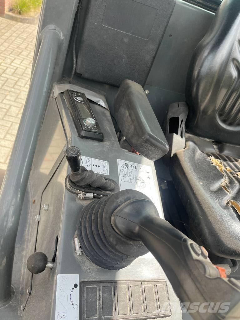 Wacker WL34 Gumikerekes homlokrakodók