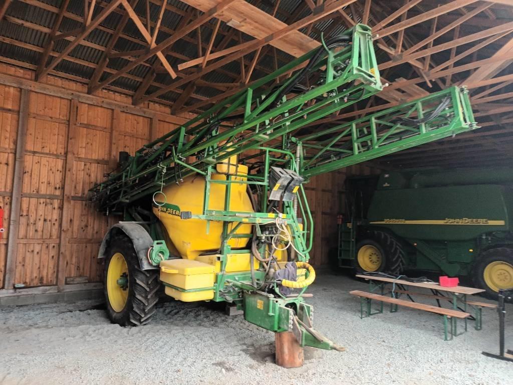 John Deere 840 Vontatott trágyaszórók