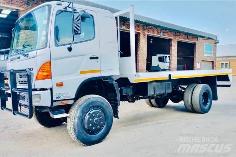 Hino 500 1322 4x4 Egyéb