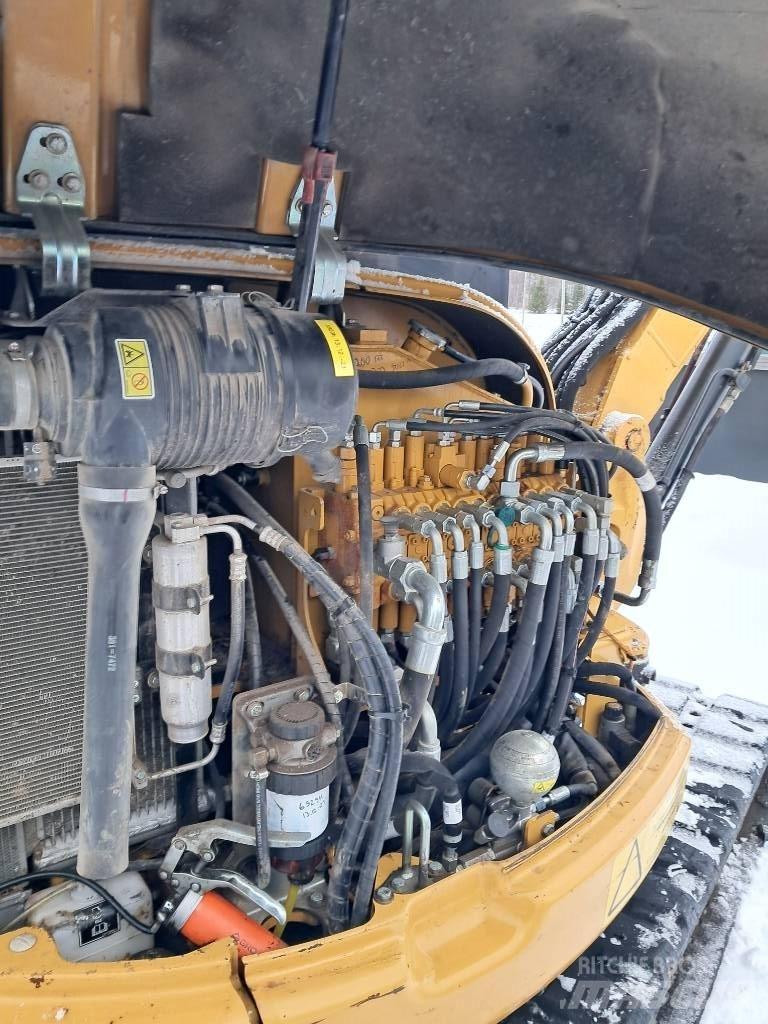 CAT 305 Mini kotrók < 7t