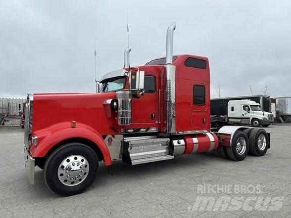 Kenworth W900L Nyergesvontatók