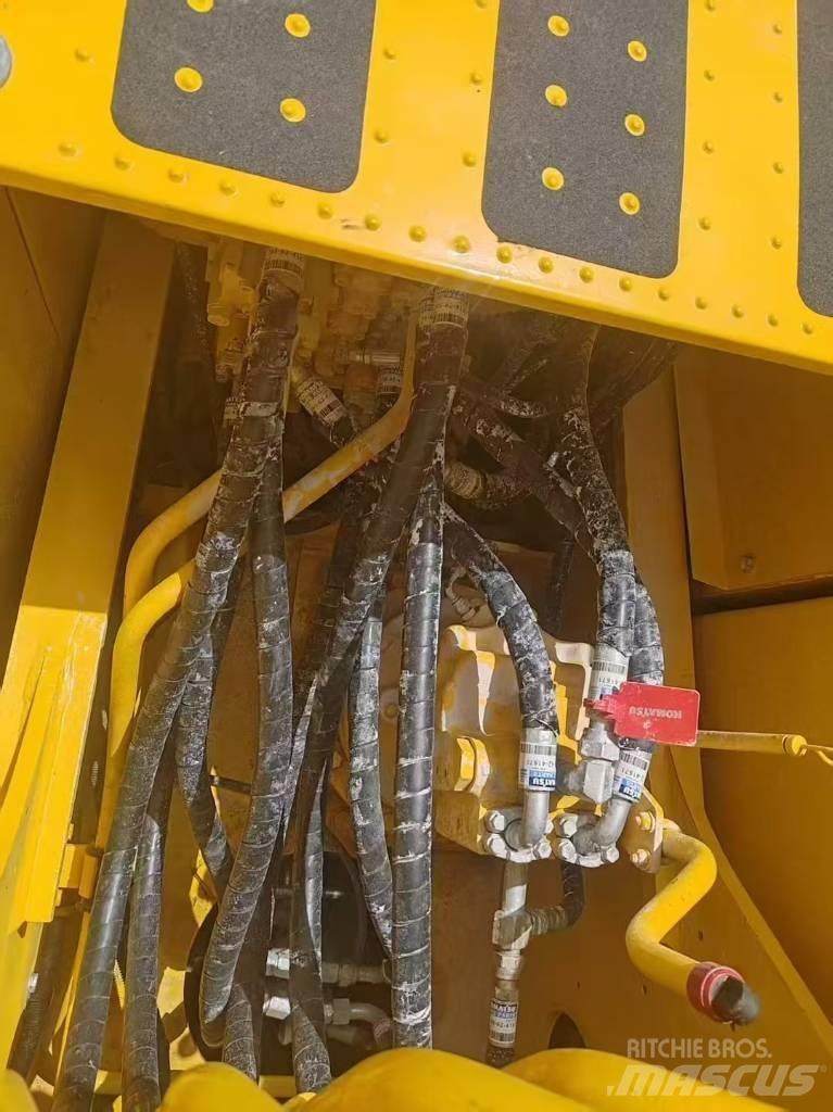 Komatsu 200-8 Lánctalpas kotrók