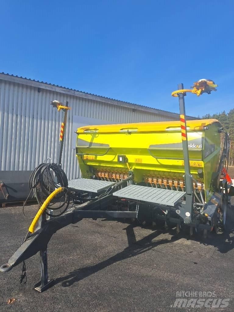 Junkkari S300 Plus Vetőgépek