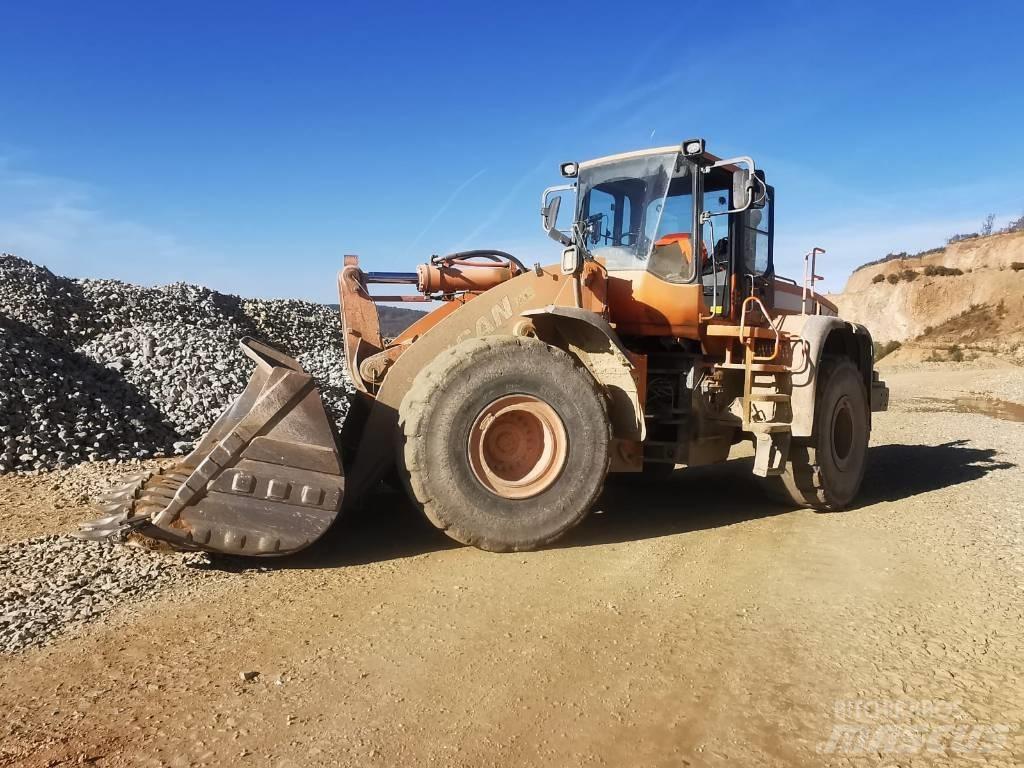 Doosan DL 400 Gumikerekes homlokrakodók