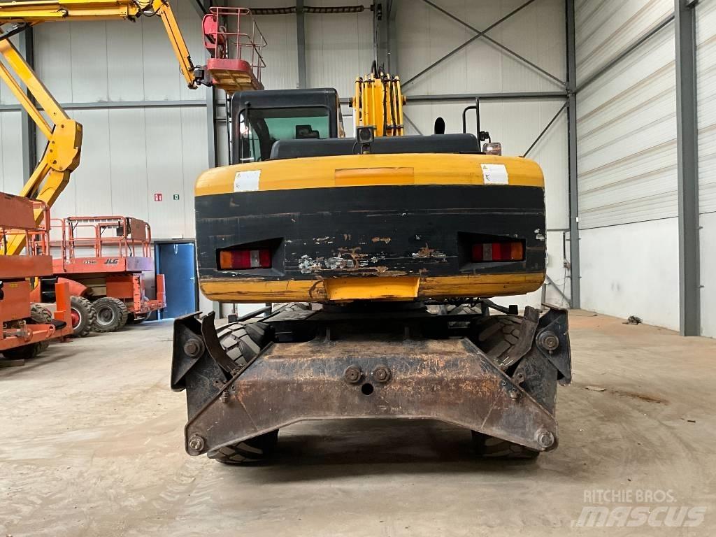 JCB JS 145 W Gumikerekes kotrók