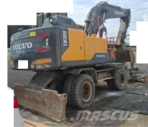 Volvo EW 205E Gumikerekes kotrók