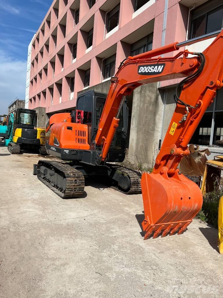 Doosan DX60 Mini kotrók < 7t