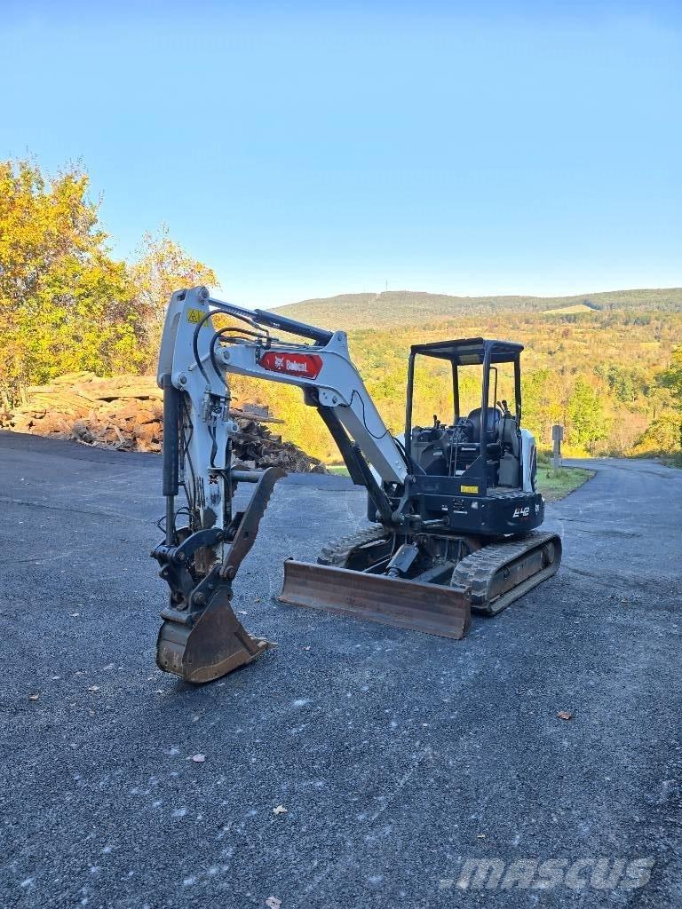 Bobcat E42 Mini kotrók < 7t