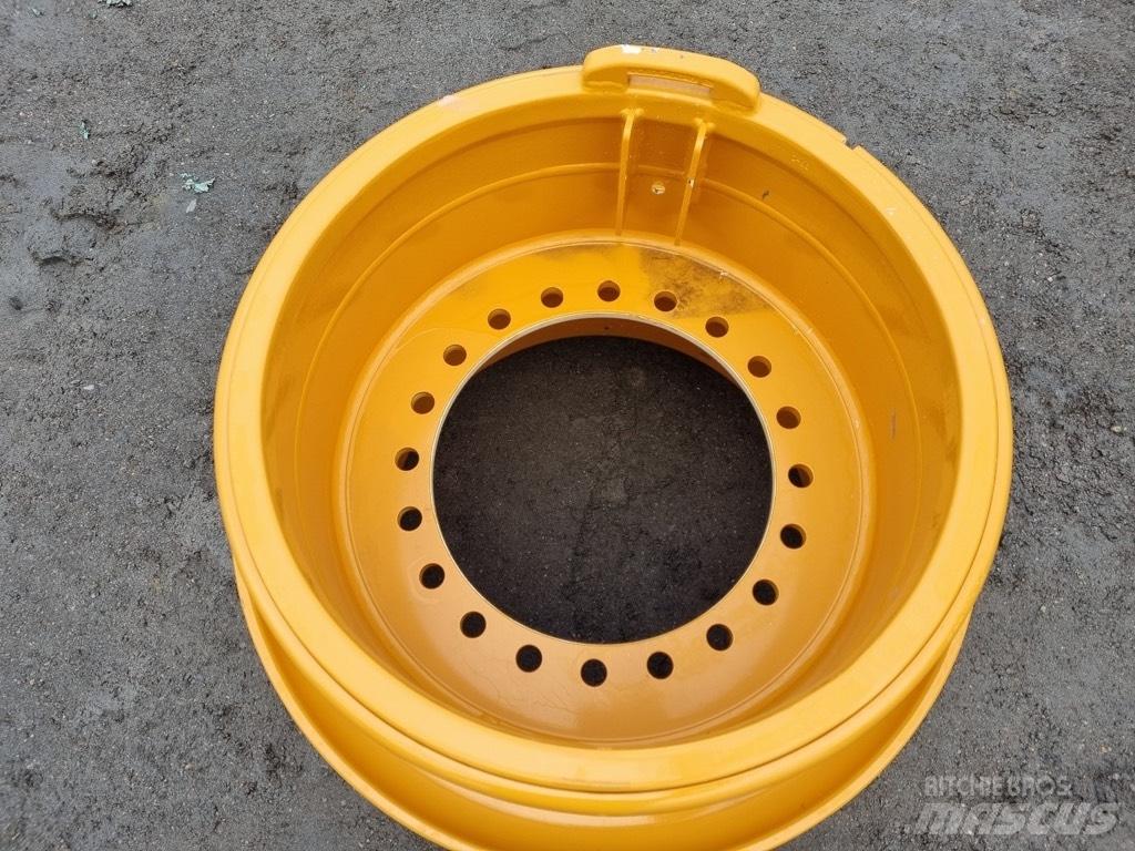 CASE 921 E rims Gumiabroncsok, kerekek és felnik