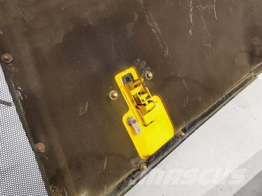 JCB 540-70 mask Vezetőfülke és belső tartozékok