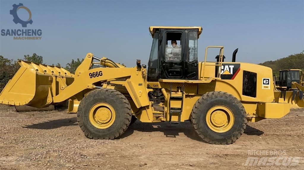 CAT 966 G Gumikerekes homlokrakodók