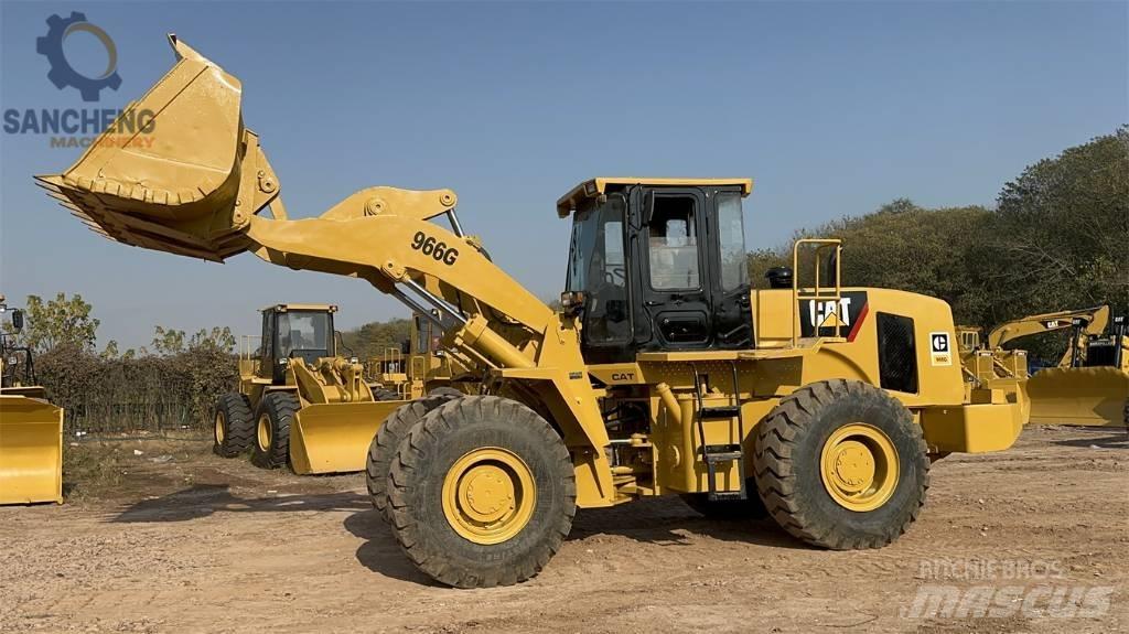 CAT 966 G Gumikerekes homlokrakodók