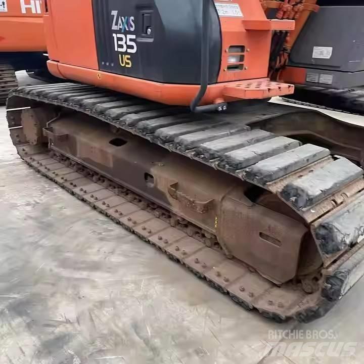 Hitachi ZX135US Lánctalpas kotrók