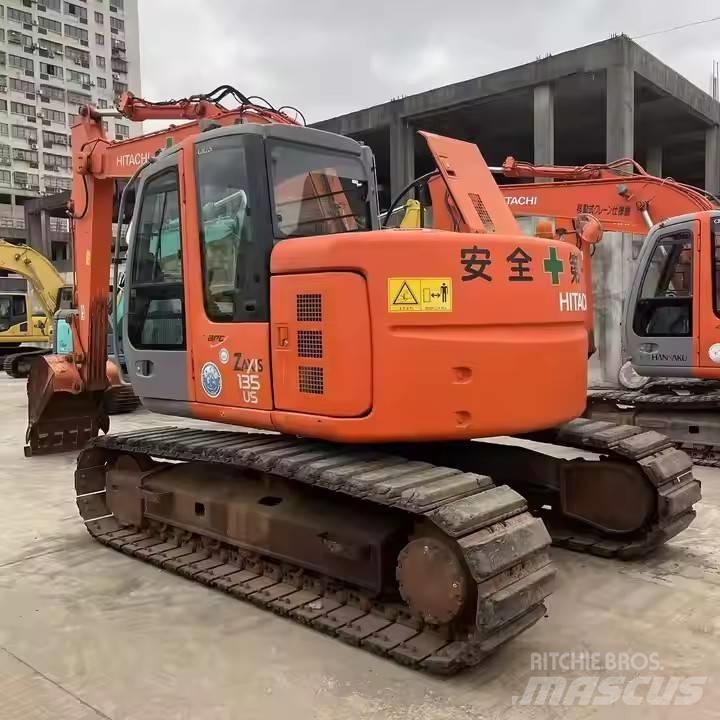Hitachi ZX135US Lánctalpas kotrók