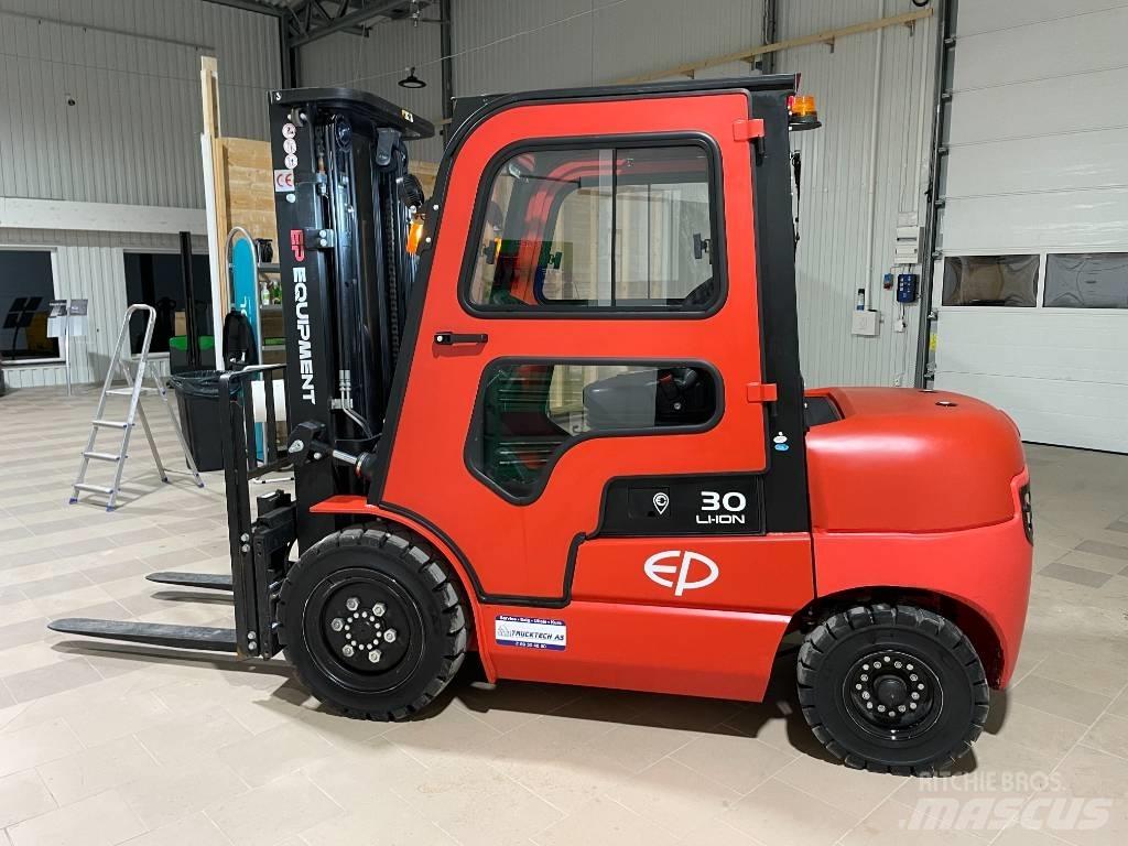 EP EFL302 Elektromos targoncák