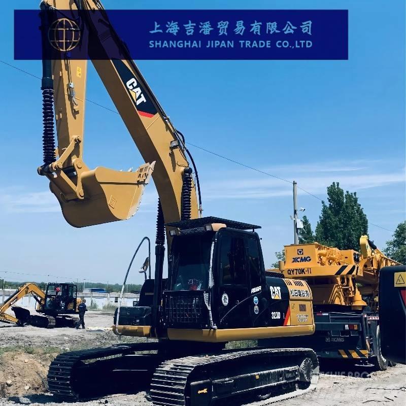 CAT 323 D Lánctalpas kotrók