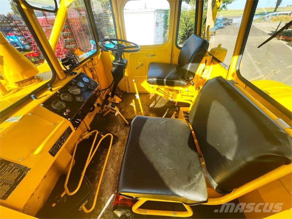 Kirovets K700A V8 Traktorok