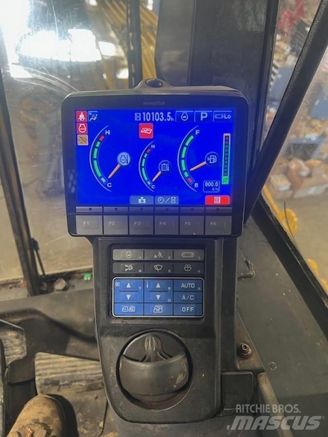 Komatsu PC210LL-10 Átrakógépek