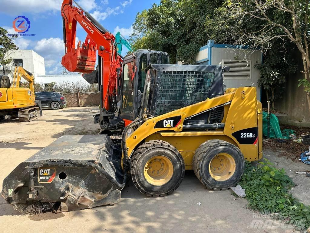 CAT 226 B Kompaktrakodók