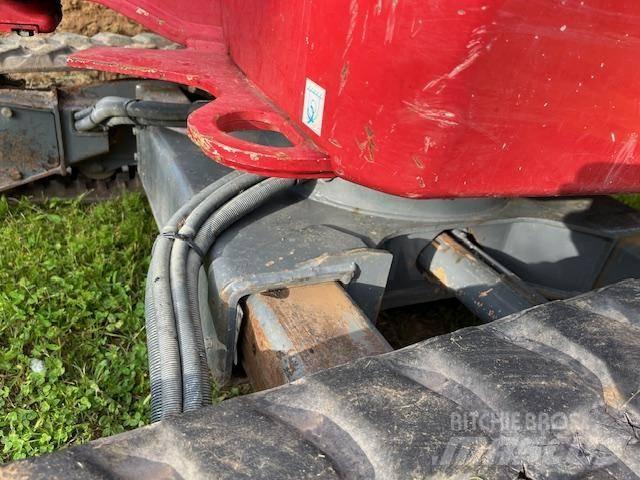 Takeuchi TB 225 Mini kotrók < 7t