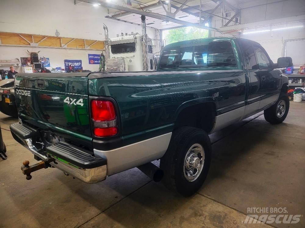 Dodge 2500 SLT Egyéb