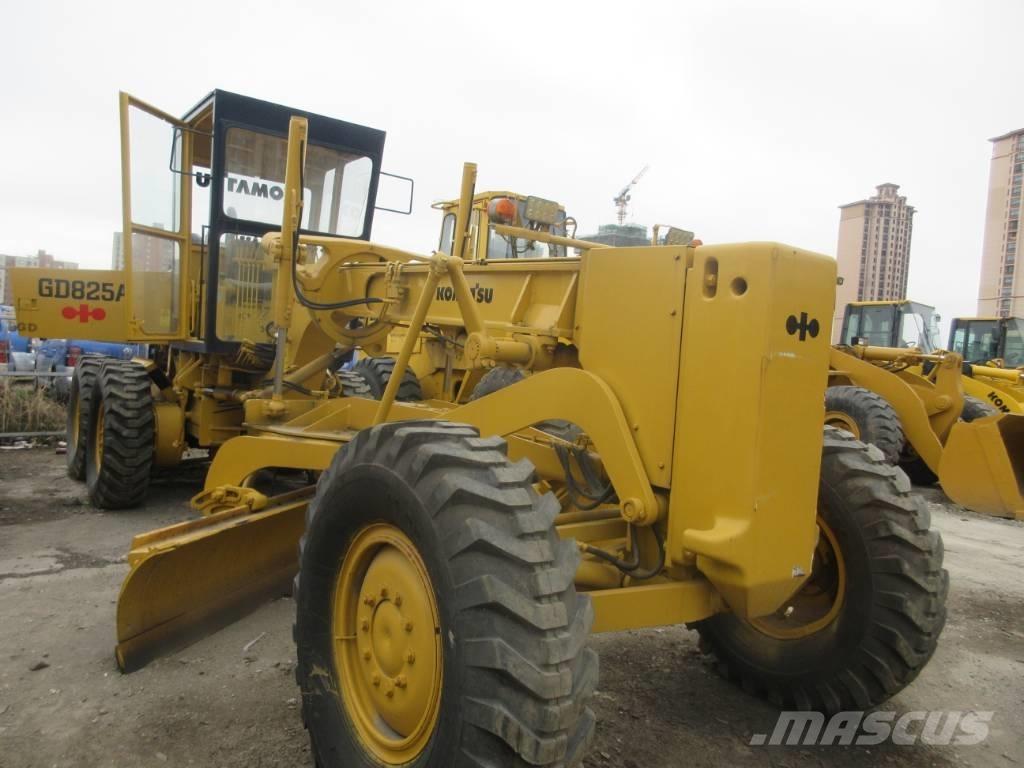 Komatsu GD 623 Gréderek
