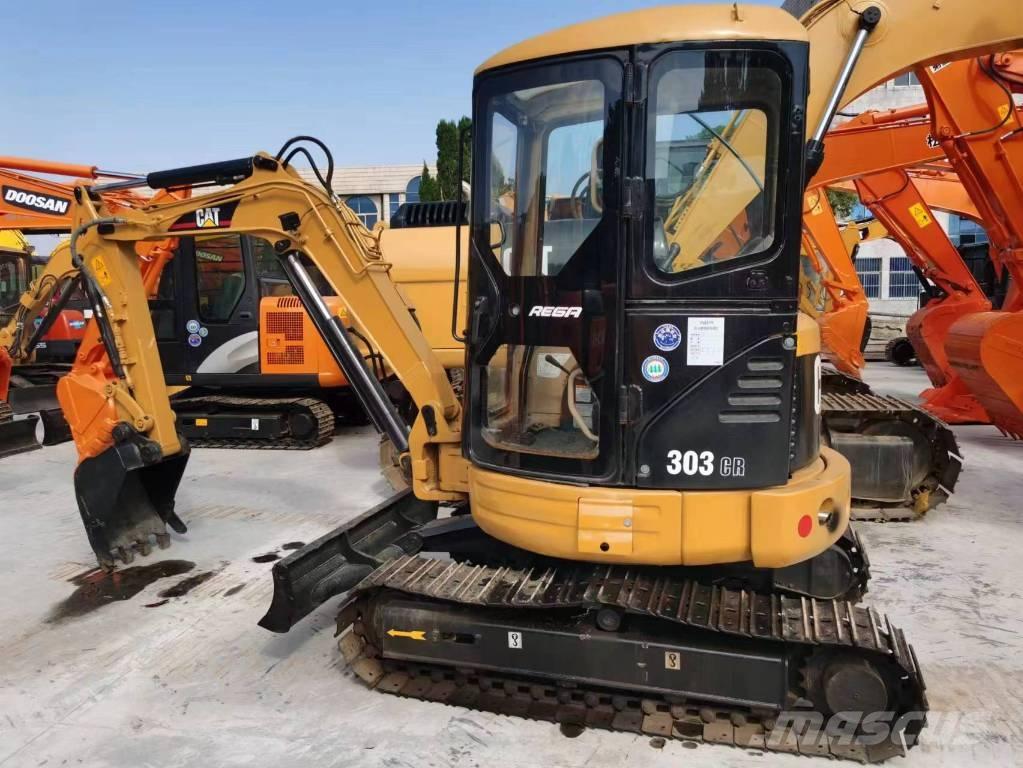 CAT 303 CR Mini kotrók < 7t