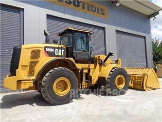 CAT 950M Gumikerekes homlokrakodók