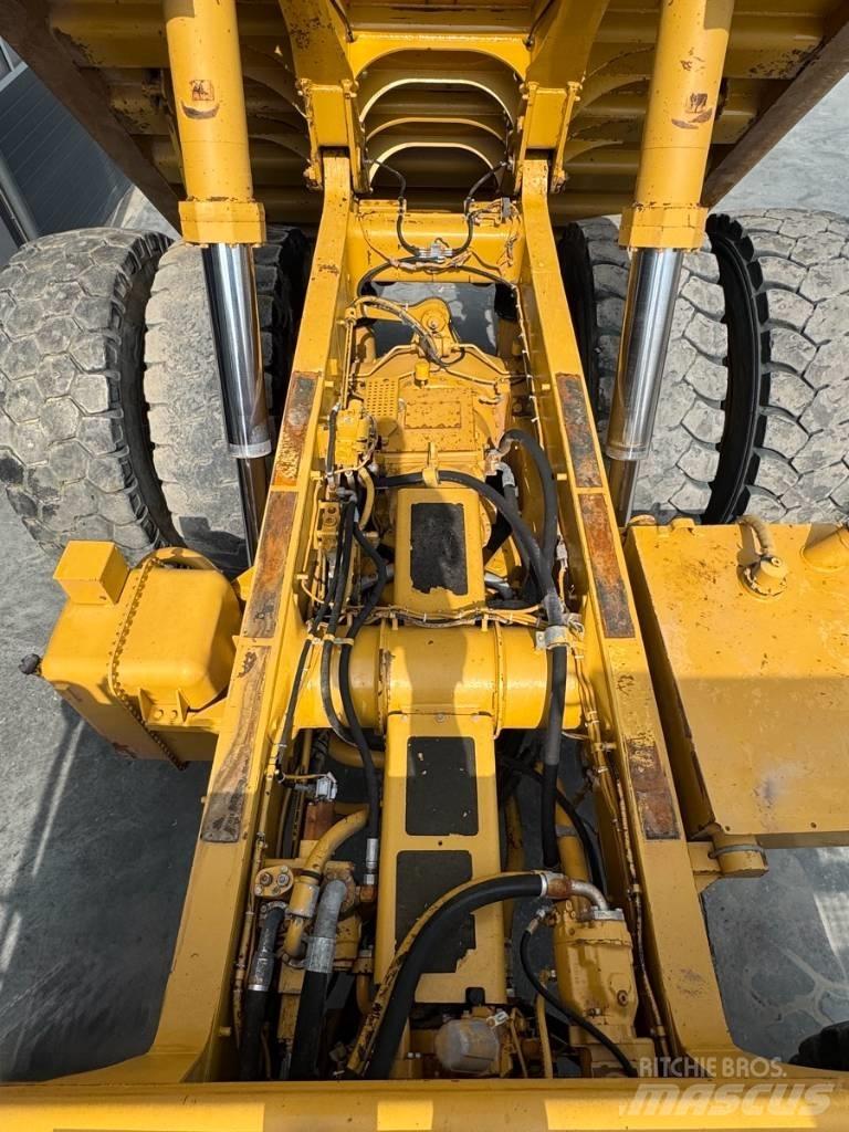 CAT 775 E Nehézdömper