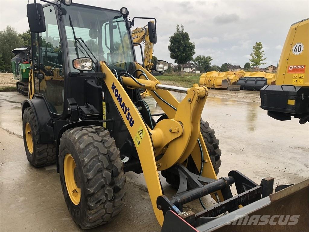 Komatsu WA70M-8 Mini homlokrakodók