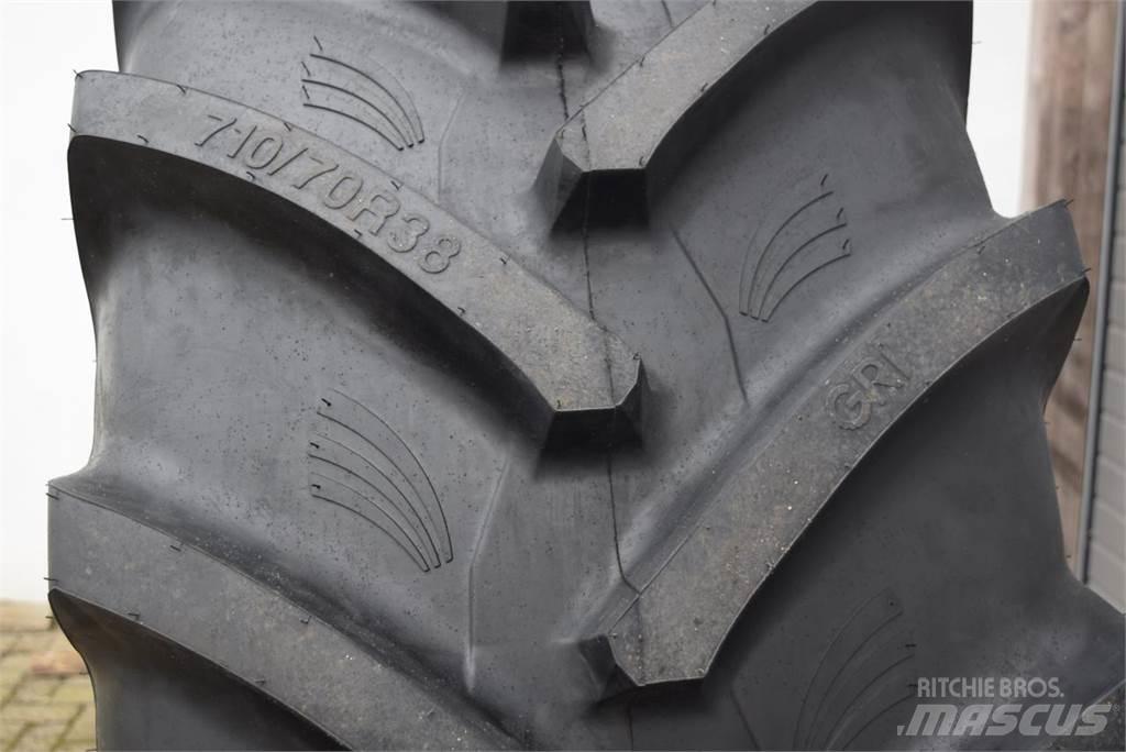  710/70R38 ***GRI*** Gumiabroncsok, kerekek és felnik