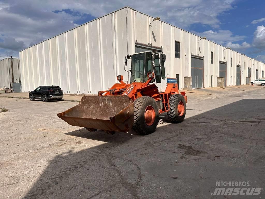 Fiat-Hitachi FR 100 Gumikerekes homlokrakodók