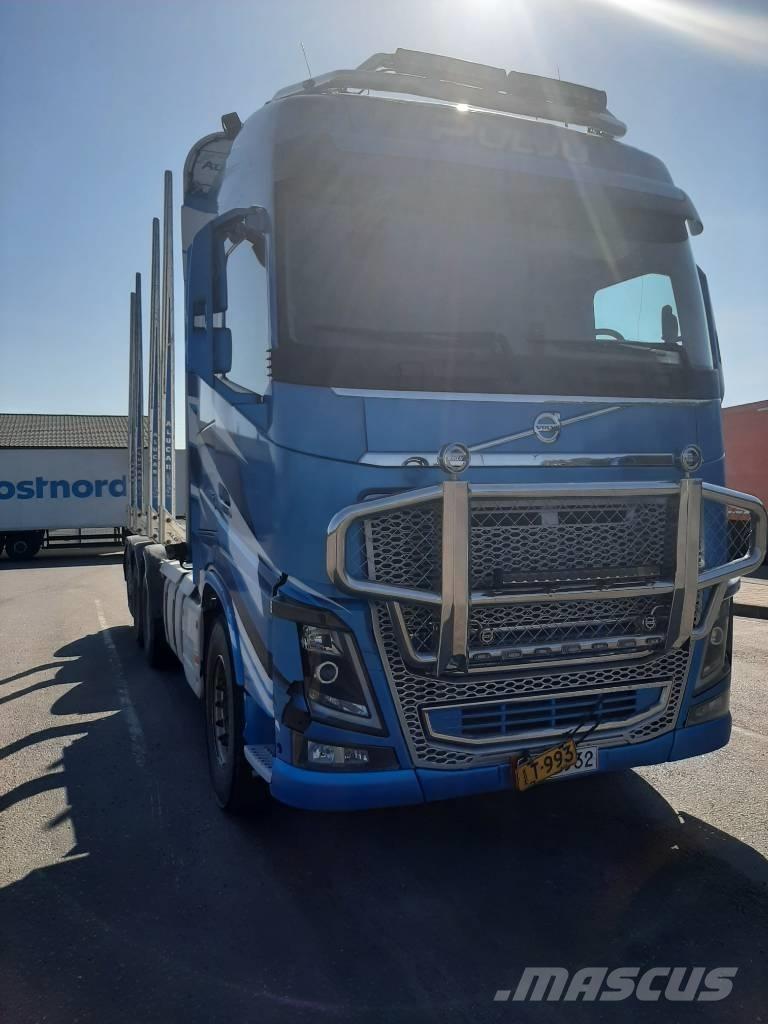 Volvo FH 16 Rönkszállító teherautók