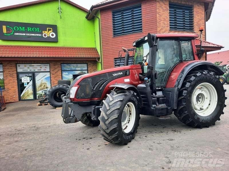 Valtra 163 Versu Traktorok