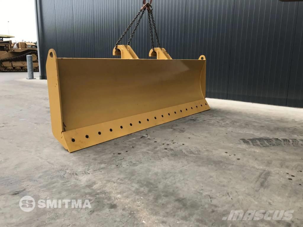 Komatsu QR Tolólapok