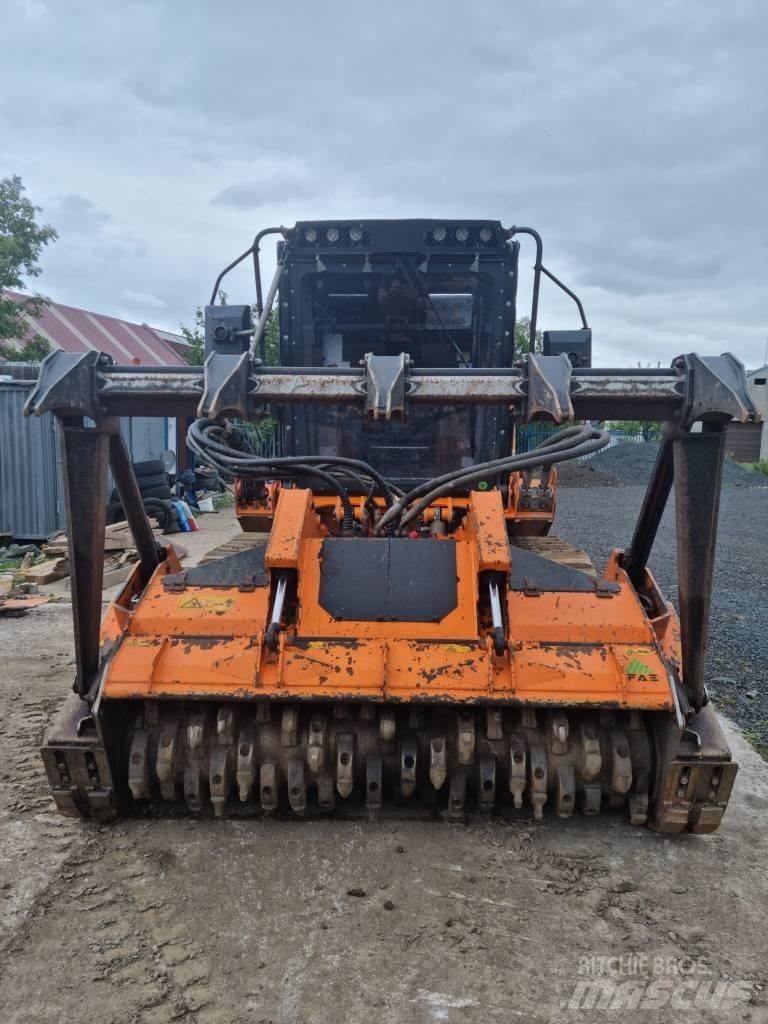 FAE PT-300 Erdészeti traktorok