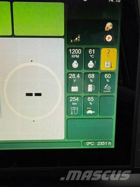 John Deere 1270 G Betakarítók